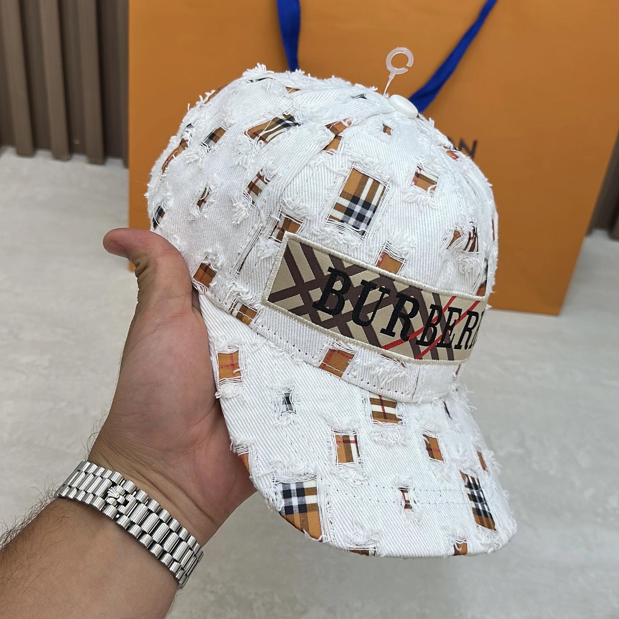 Berbery white dd